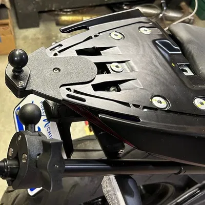 Ngàm gắn camera Insta360 cho Aprilia RS457