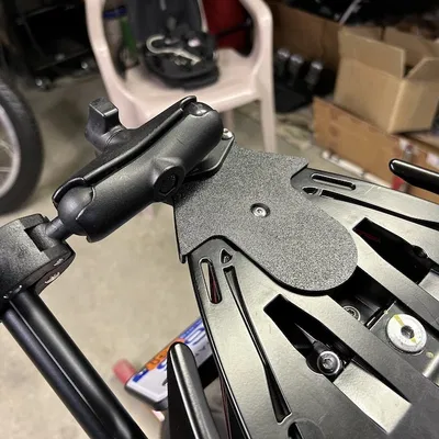 Ngàm gắn camera Insta360 cho Aprilia RS457