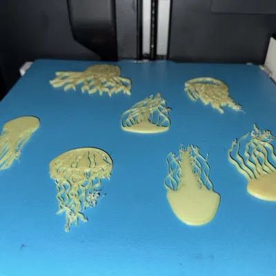 Sứa phát sáng trong bóng tối (Glow in Dark Jelly fish)