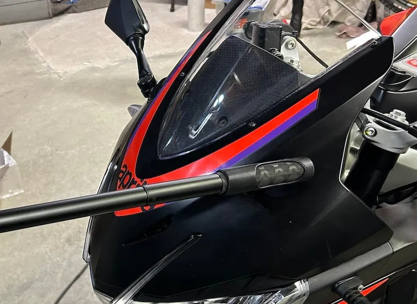 Aprilia RS 457 Insta360 front mount (gắn qua gương) - Image 2