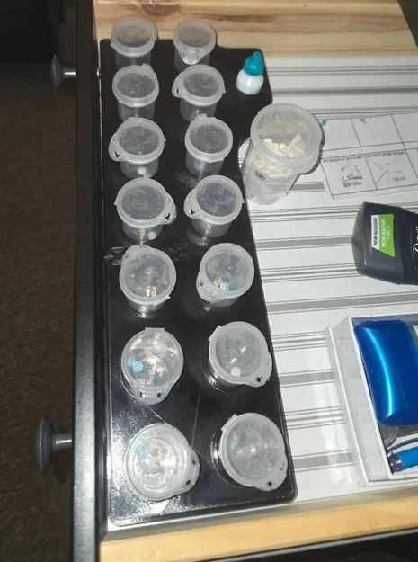 Khay sắp xếp 14 chai thuốc + giá để chai thuốc nhỏ mắt - Image 5