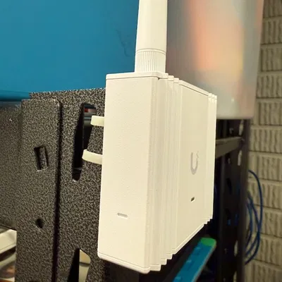 Ngàm gắn UniFi Protect SuperLink (dây rút/Zip Tie)