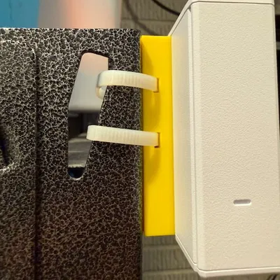 Ngàm gắn UniFi Protect SuperLink (dây rút/Zip Tie)