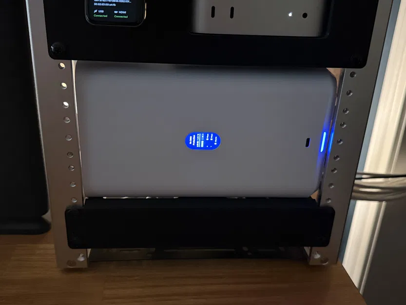 Kệ gắn rack 10 inch 1U cho UniFi UNAS 2 (Rack Mount Shelf) - Image 1