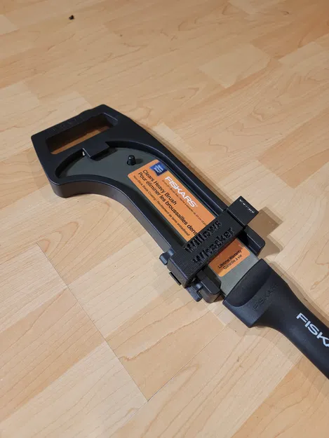 Chốt cài thay thế cho Fiskars Brush Axe/Machete 23cm (9") - Image 5