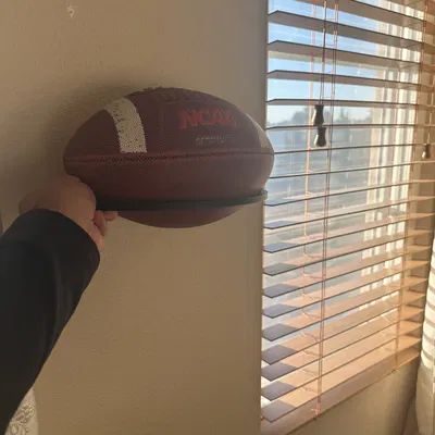 Giá Treo Tường Trưng Bày Bóng Bầu Dục (Wall Mounted Football Display)