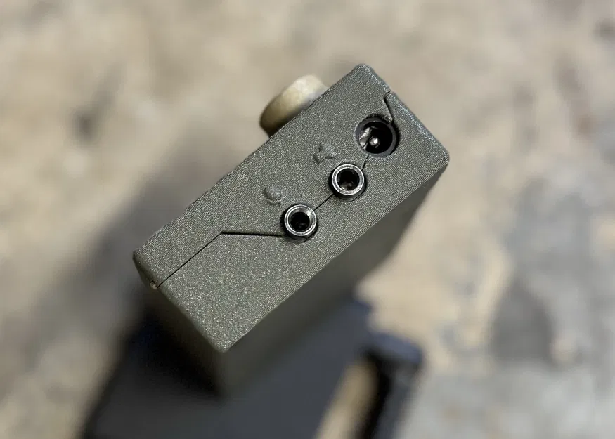 TRX UL QMX Case – Vỏ siêu nhẹ tối giản cho QMX - Image 2