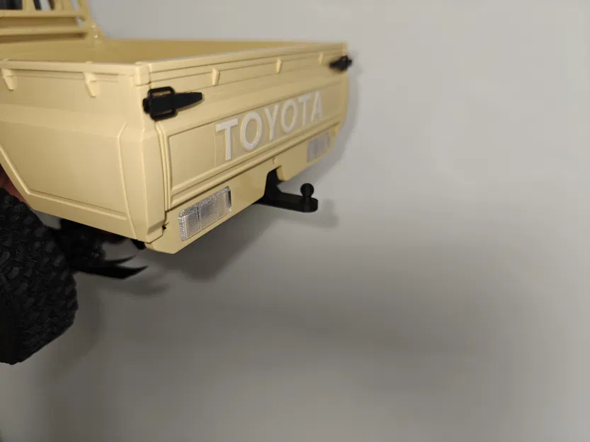 MN82 Tow Hitch Scale 1:12 - Image 3