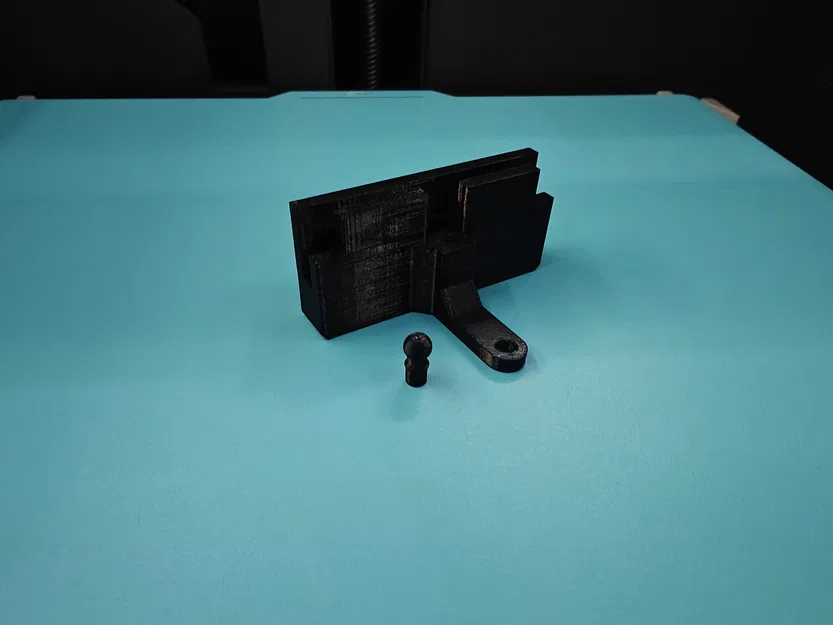 MN82 Tow Hitch Scale 1:12 - Image 4