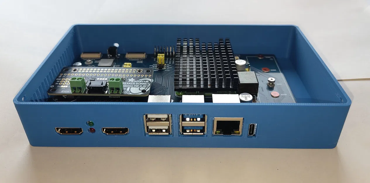 Vỏ Waveshare CM5 IO Board (2 phần, hỗ trợ quạt) - Image 1