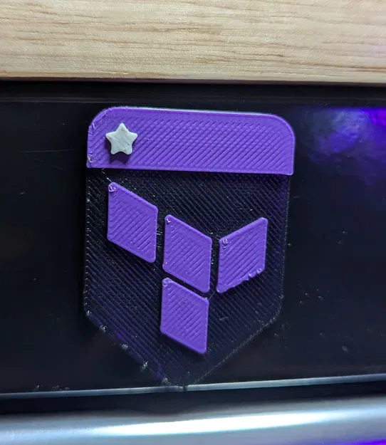 Nam châm huy hiệu Terraform Associate - Image 1