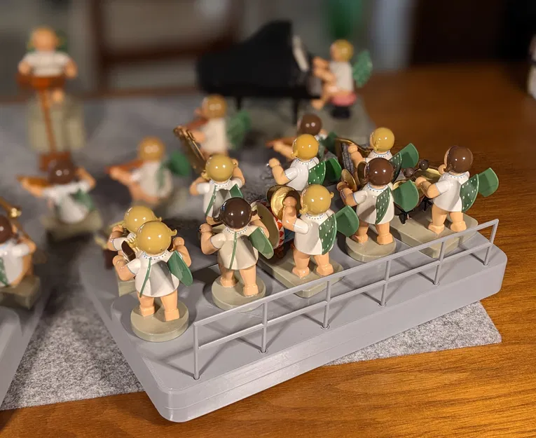 Bệ trưng bày Giáng Sinh “Angel Pedestal Christmas” - Image 1