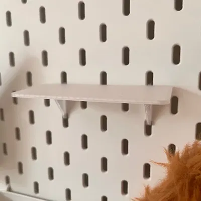 Kệ trưng bày cho bảng Ikea SKÅDIS