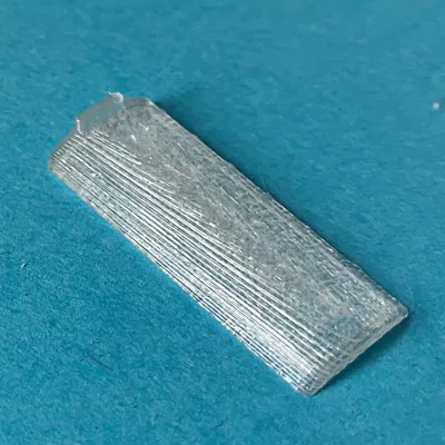 Shim giữ kẹo candy cane cho Lego wreath