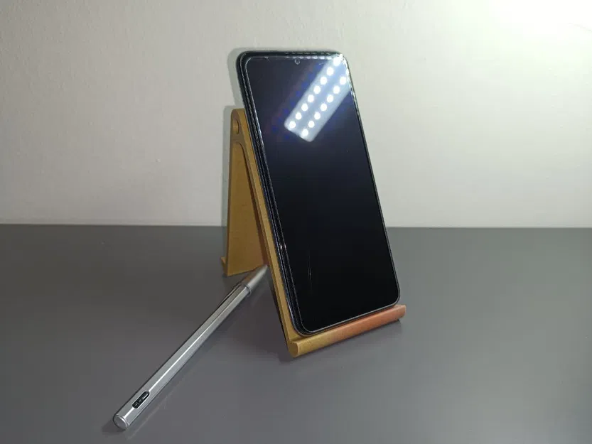 Kệ Đỡ Điện Thoại Nghiêng (Angled Smartphone Stand) - Image 3