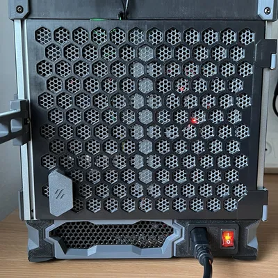 Voron V0 Hinged Rear Panel Hex Mesh – Nắp lưng bản lề nam châm