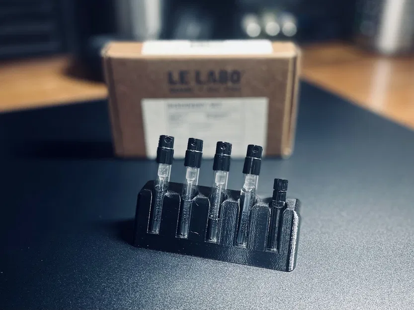 Le Labo Discovery Set - Holder và Travel Case - Image 1