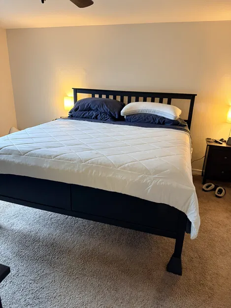 Cục kê nâng giường IKEA Hemnes (IKEA Hemnes Bed Riser) - Image 1