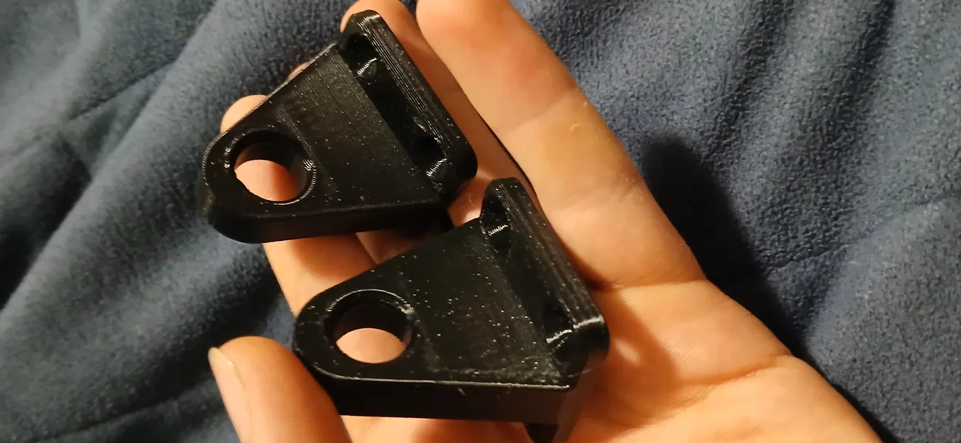 Giá đỡ thanh khóa nắp thùng xe Ford (truck topper locking bar holder) - Image 1