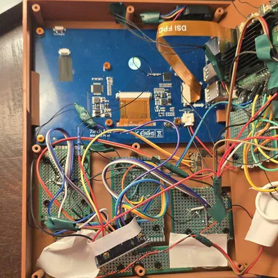 Large Gaming Handheld – Máy chơi game cầm tay cỡ lớn