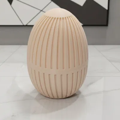 Trứng Phục Sinh (Easter egg) có nắp vặn