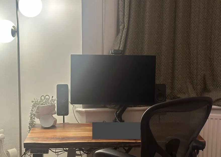 Giá đỡ loa Logitech Z207 gắn bàn (desk mount) - Image 2