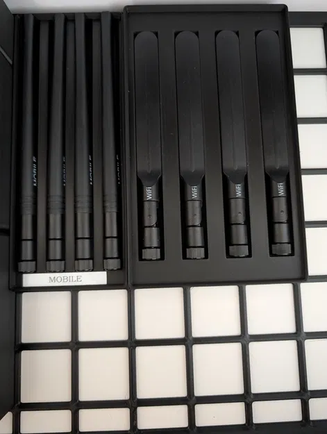 Khay Gridfinity cho anten Teltonika RUTX11 (WiFi + Mobile/4G) - Image 3