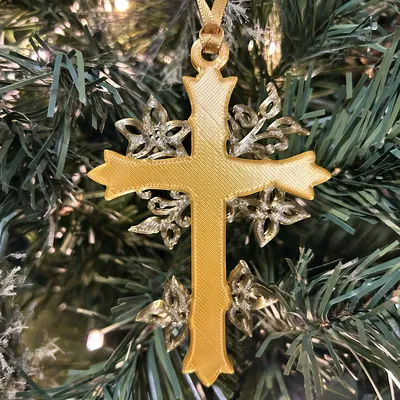 Thánh giá trang trí với họa tiết lá