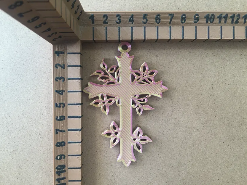 Thánh giá trang trí với họa tiết lá - Image 5