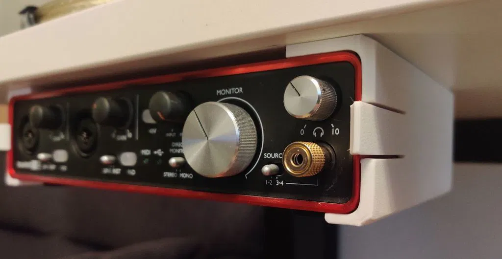 Ngàm/Bracket Focusrite Scarlett 2i4 2nd Gen (dễ in hơn) - Image 1