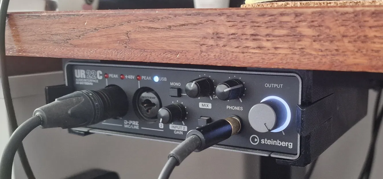 Steinberg UR22C - Audio Interface - Giá treo dưới mặt bàn - Image 1