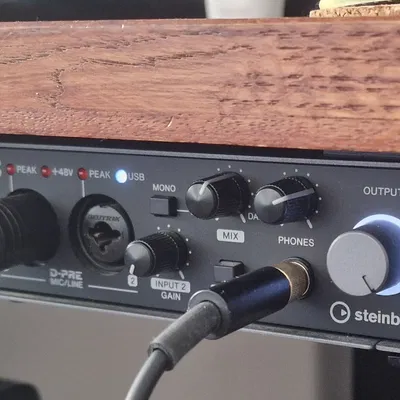 Steinberg UR22C - Audio Interface - Giá treo dưới mặt bàn