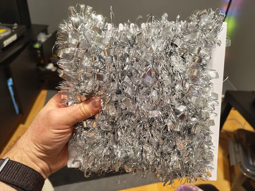 Dụng cụ quấn/cất dây trang trí cây Giáng Sinh (holder/winder) - Image 2