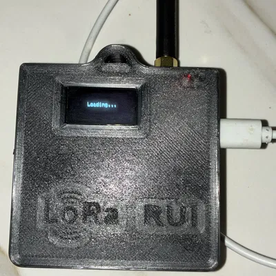 Hộp cho ttgo lora32 v1-6-1-1 (Meshcore) – chỗ lắp pin LiPo 2000 mAh