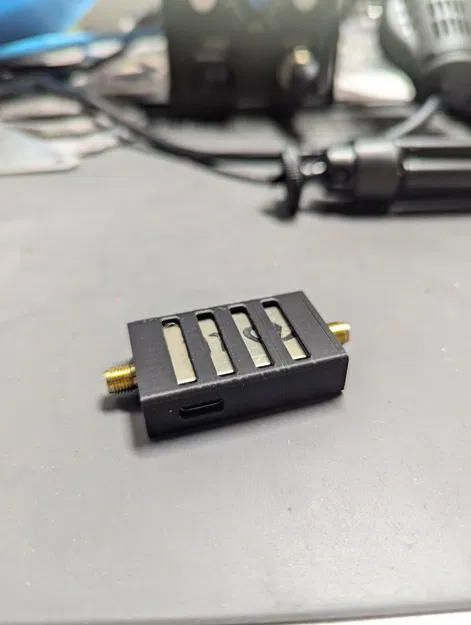 Vỏ (Enclosure) cho AliExpress LNA - Image 1