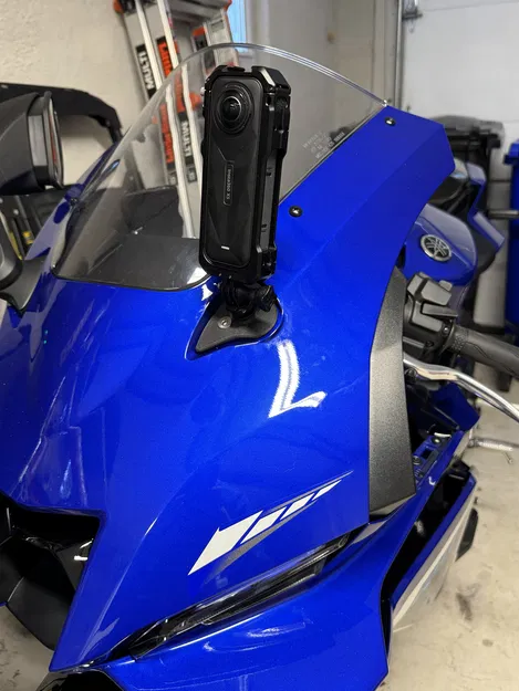 Miếng Che Lỗ Gương Yamaha R9 (R9 Mirror Block Off Plate) kèm mount 1/4-20 - Image 1