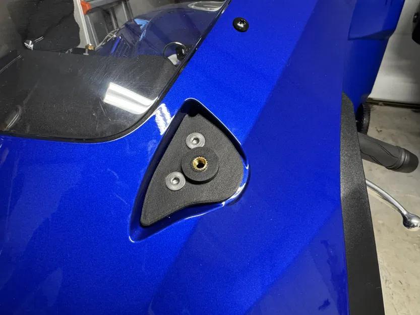 Miếng Che Lỗ Gương Yamaha R9 (R9 Mirror Block Off Plate) kèm mount 1/4-20 - Image 2