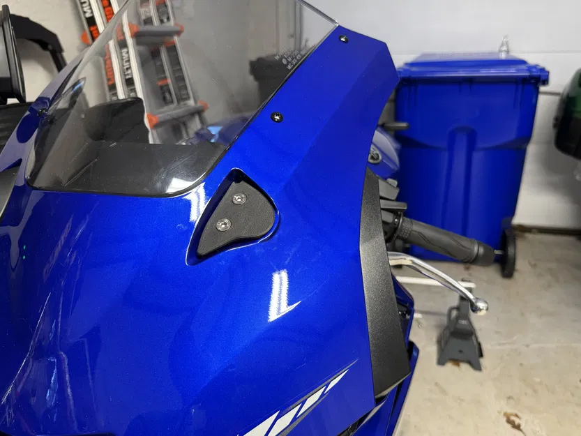 Miếng Che Lỗ Gương Yamaha R9 (R9 Mirror Block Off Plate) kèm mount 1/4-20 - Image 3