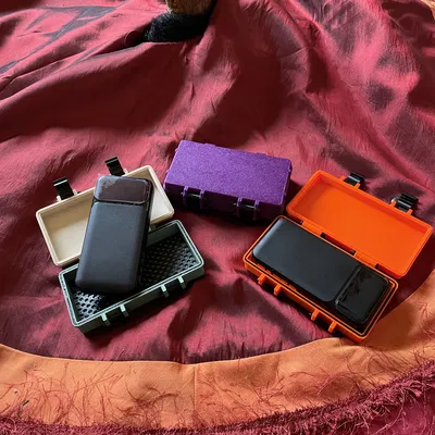 Hộp Rugged cho pin sạc Kepswin 49800 mAh (Portable Phone Charger)