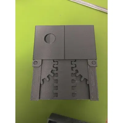 Hộp đựng bài CCG dùng bánh răng (bản cập nhật)