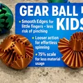 Gear Ball xoay tự do, bo cạnh mượt, an toàn cho bé - Thumbnail 1