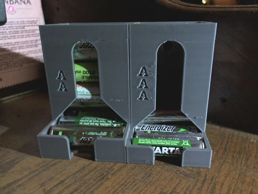 Khay sắp xếp pin tham số (Parametric battery organizer) - Image 1