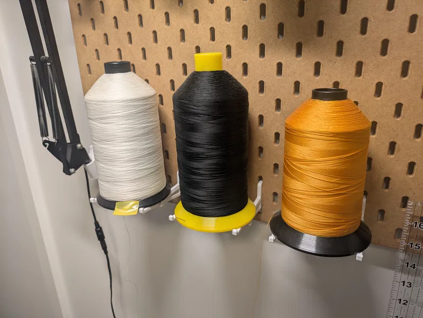 Giá đỡ cuộn chỉ lớn cho Skadis - Image 1