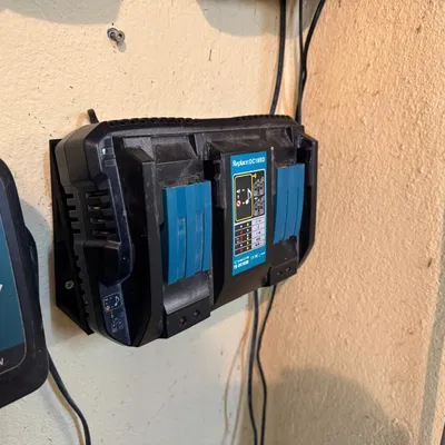 Giá treo tường cho sạc đôi Makita thay thế (Makita Replace Dual Charger Wall Mount)