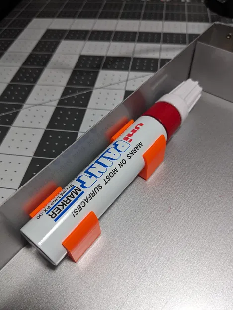 Giá giữ bút sơn snap fit cho uniPAINT PX-30 (Paint Marker Holder) - Image 2