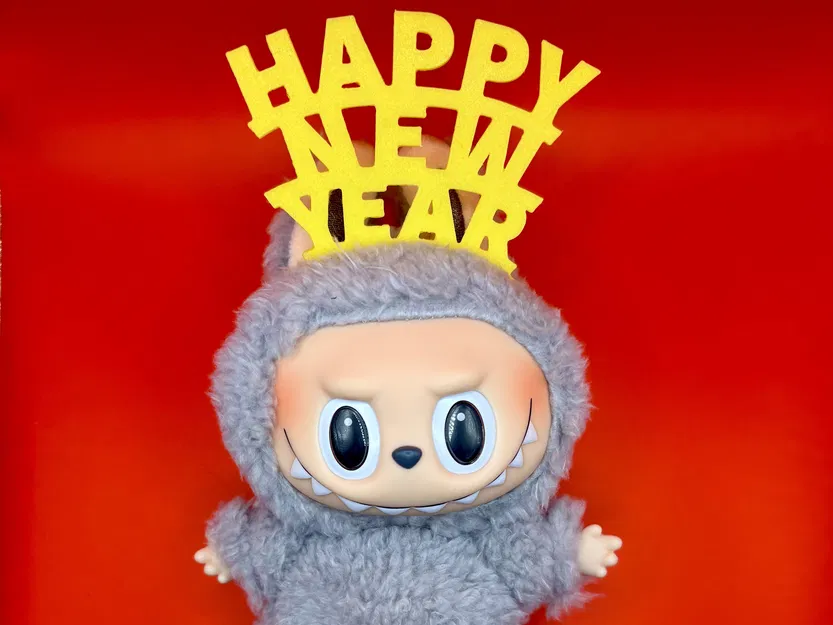 Băng đô topper “Happy New Year” cho Labubu (Spiral Vase) - Image 1