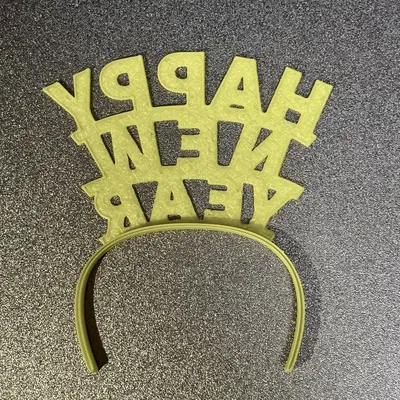 Băng đô topper “Happy New Year” cho Labubu (Spiral Vase)