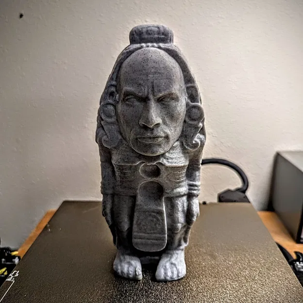 Tượng Aztek của The Rock - Image 1