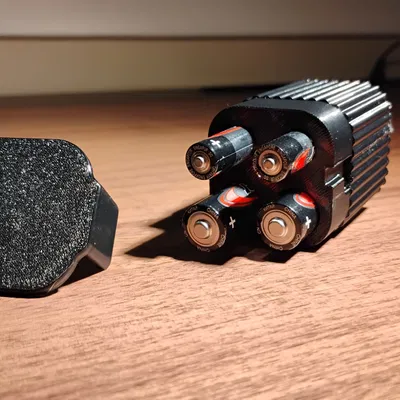 Hộp đựng pin du lịch Quick Lock 2x AA & 2x AAA