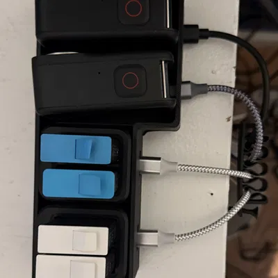 Giá đỡ sạc đôi cho GoPro và pin